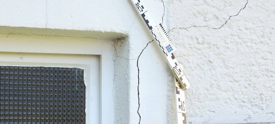 Mfhäuser gerrissener Außenputz